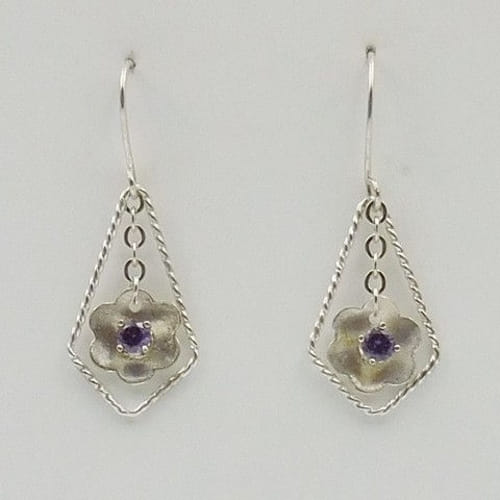 Click to view detail for DKC-1031 Earrings Silver, Amethyst CZ Flower
